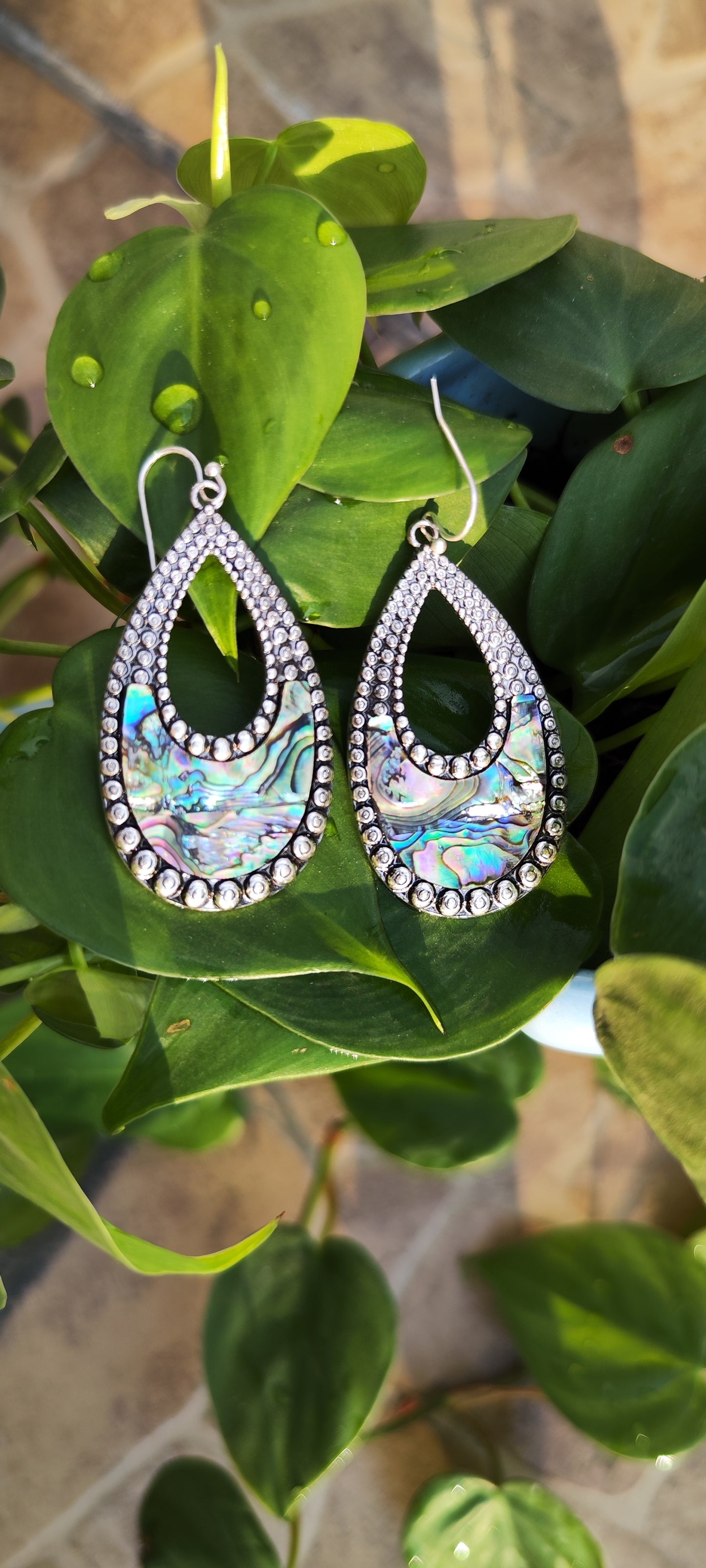 Aretes colgantes plateados con piedra de abulon 🌌
