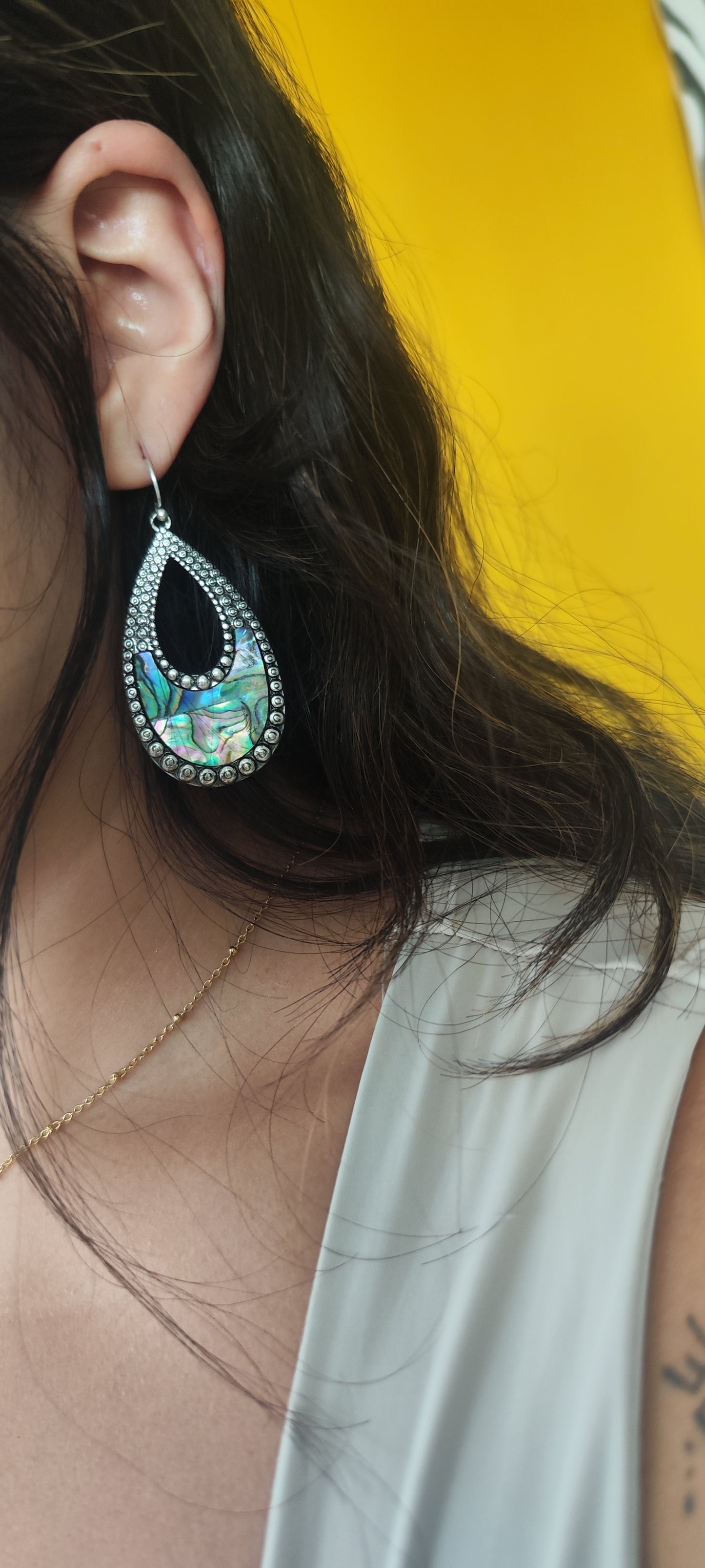 Aretes colgantes plateados con piedra de abulon 🌌
