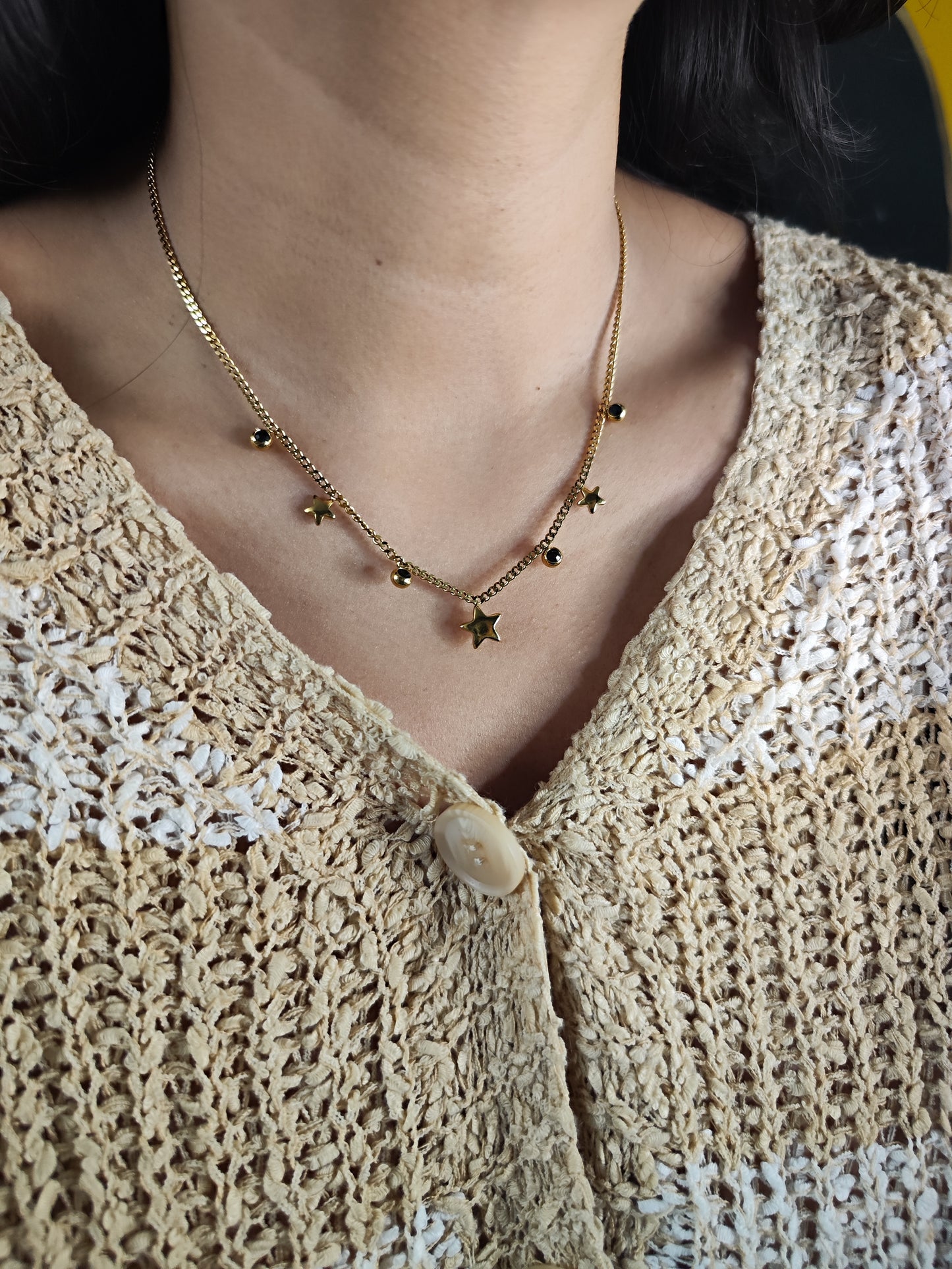 collar black star