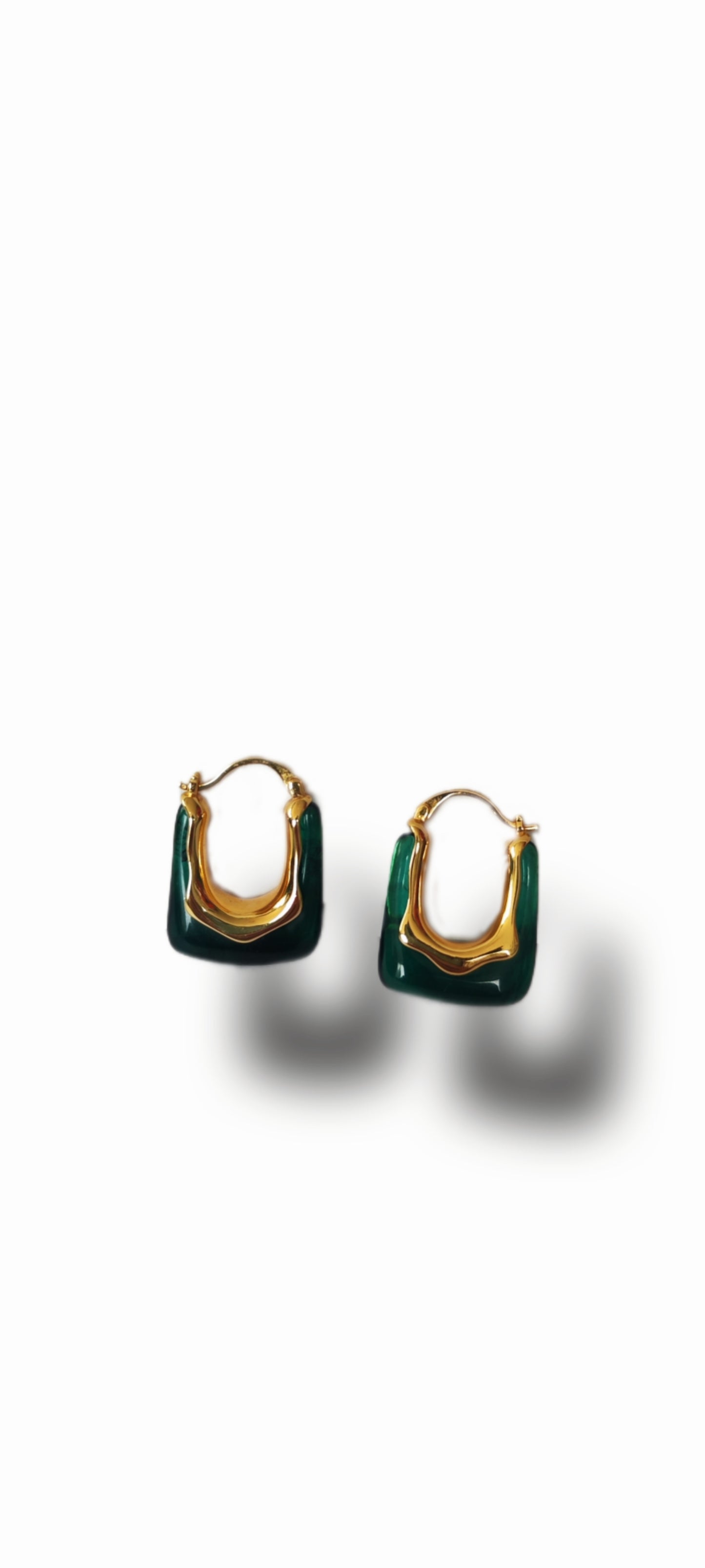 Emerald glossy arracadas🪲