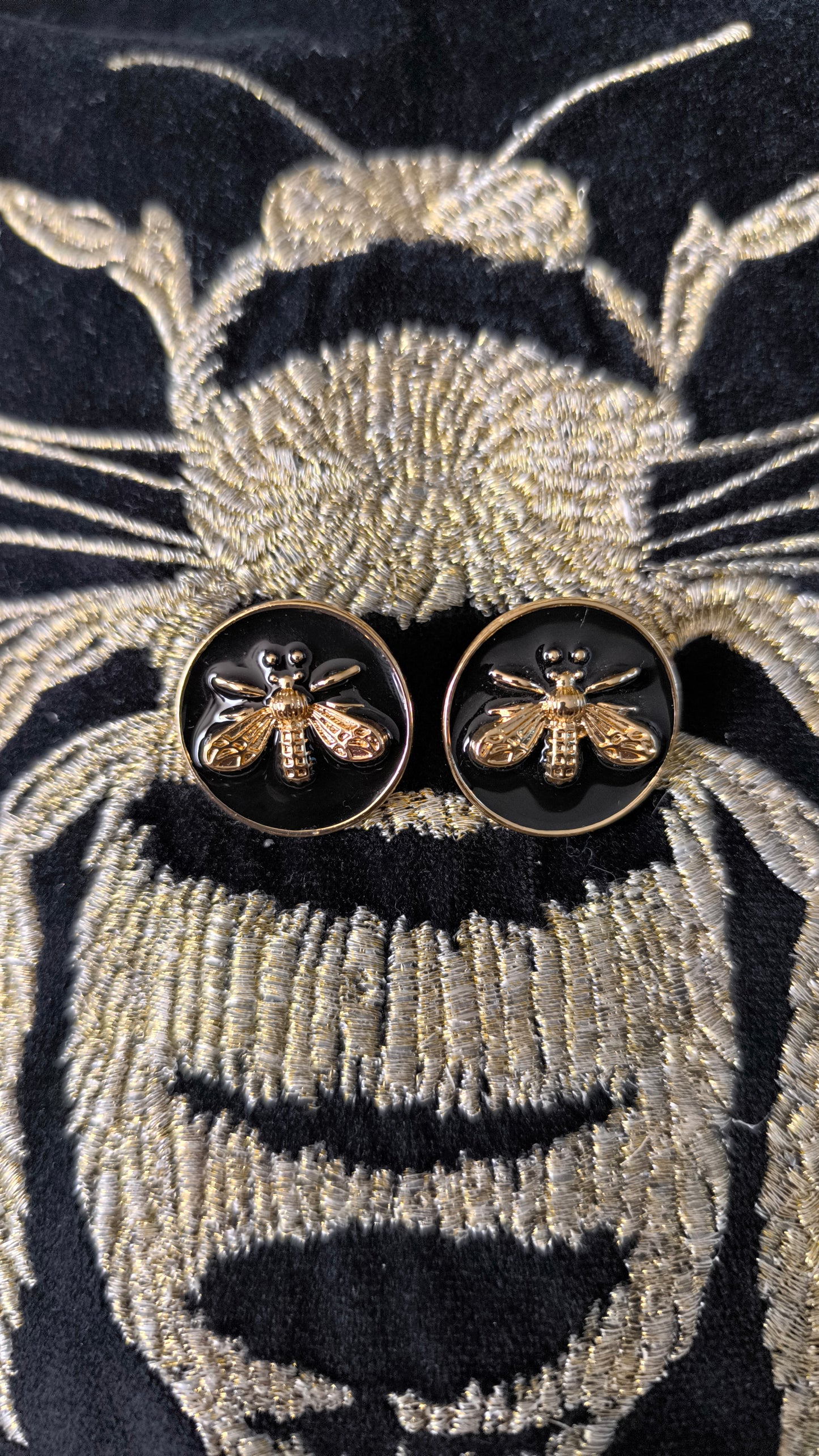 Aretes boton abejas