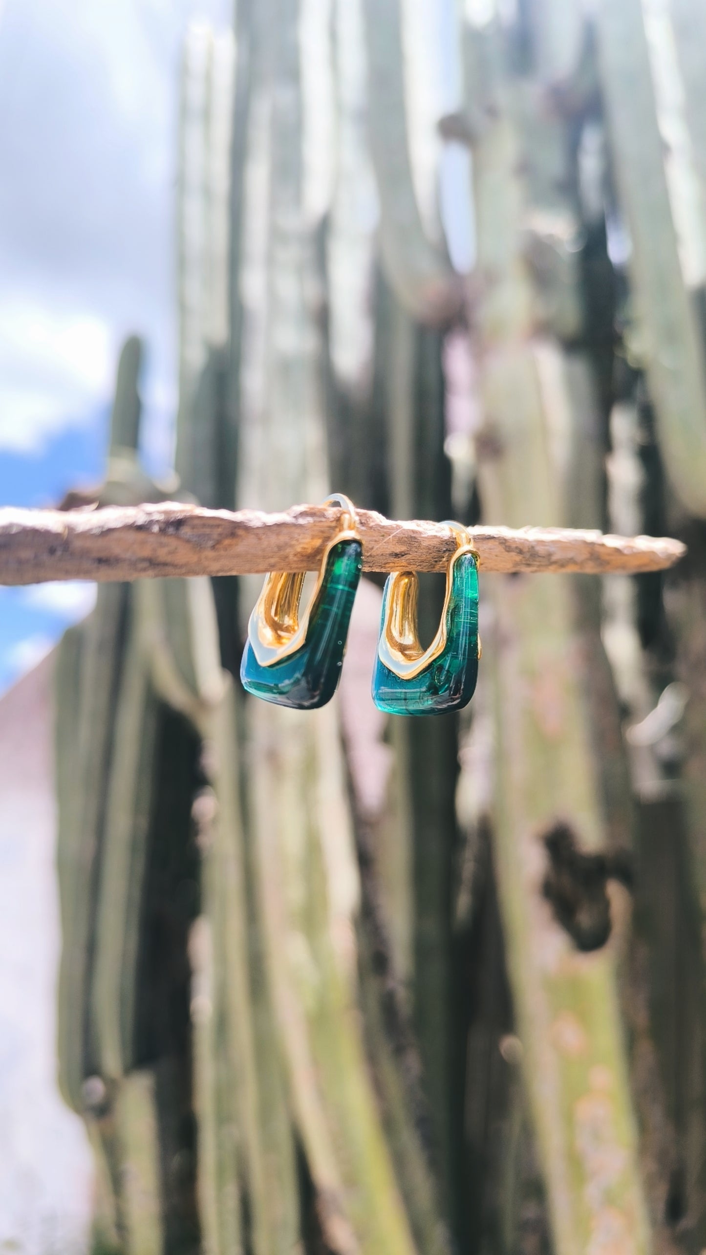 Emerald glossy arracadas🪲