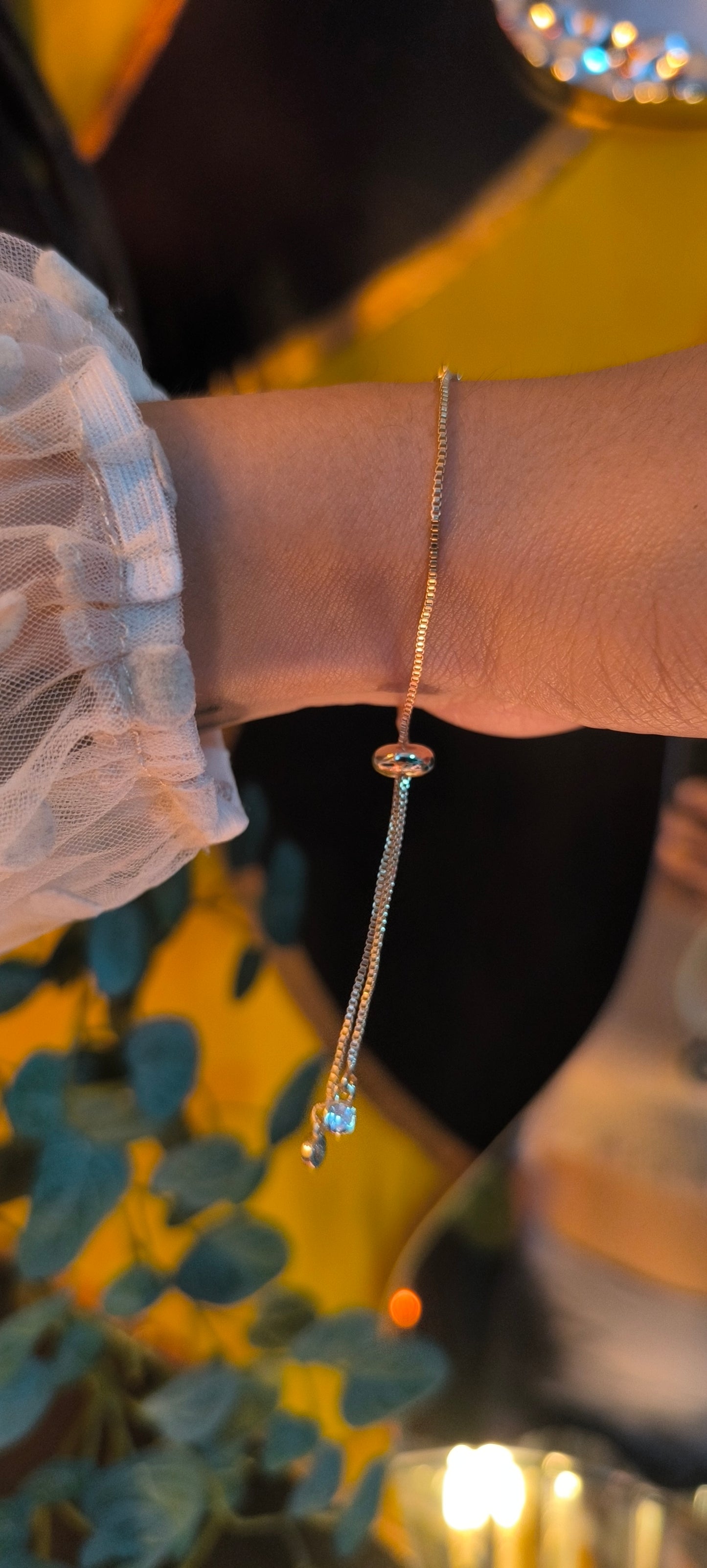 Pulsera con dije de sol☀️