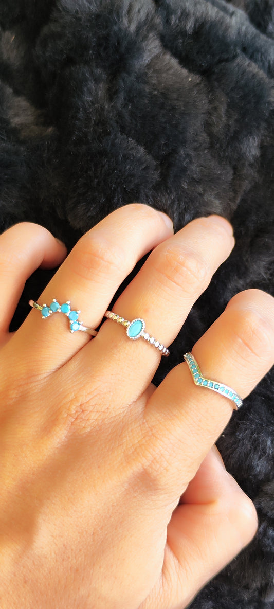 Bohemian mix de anillos plateados con cristales azul turquesa 🩵