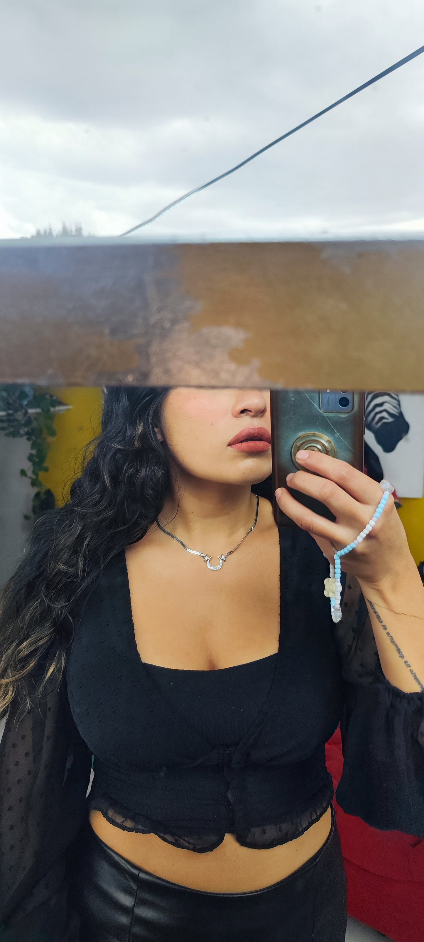 choker silver horn