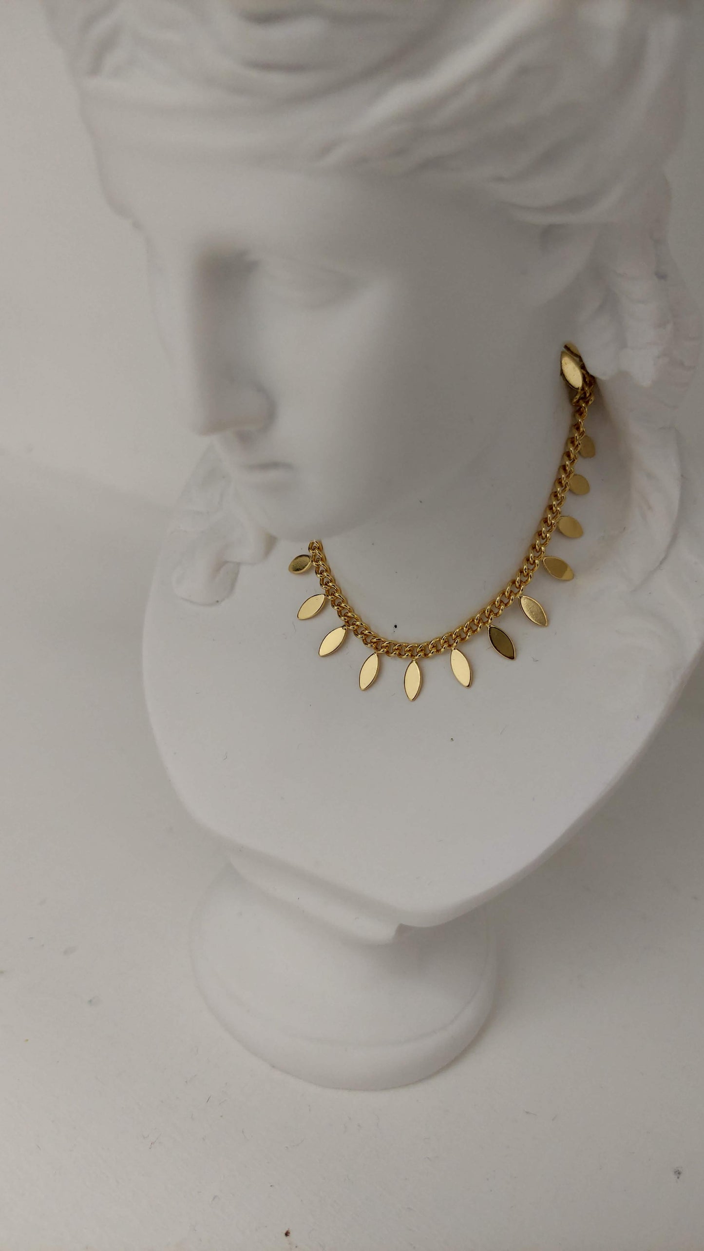 Choker de lagrimitas