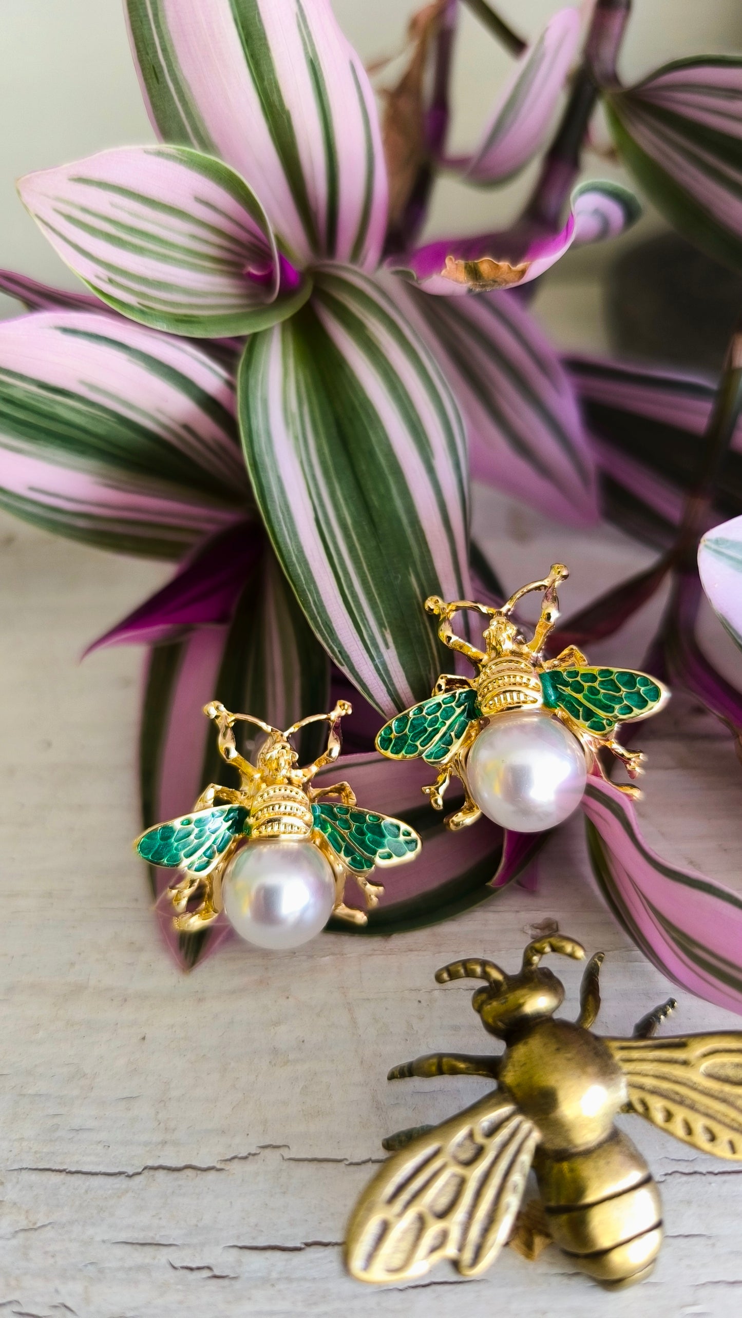 Abejas aperladas con detalles en verde💚