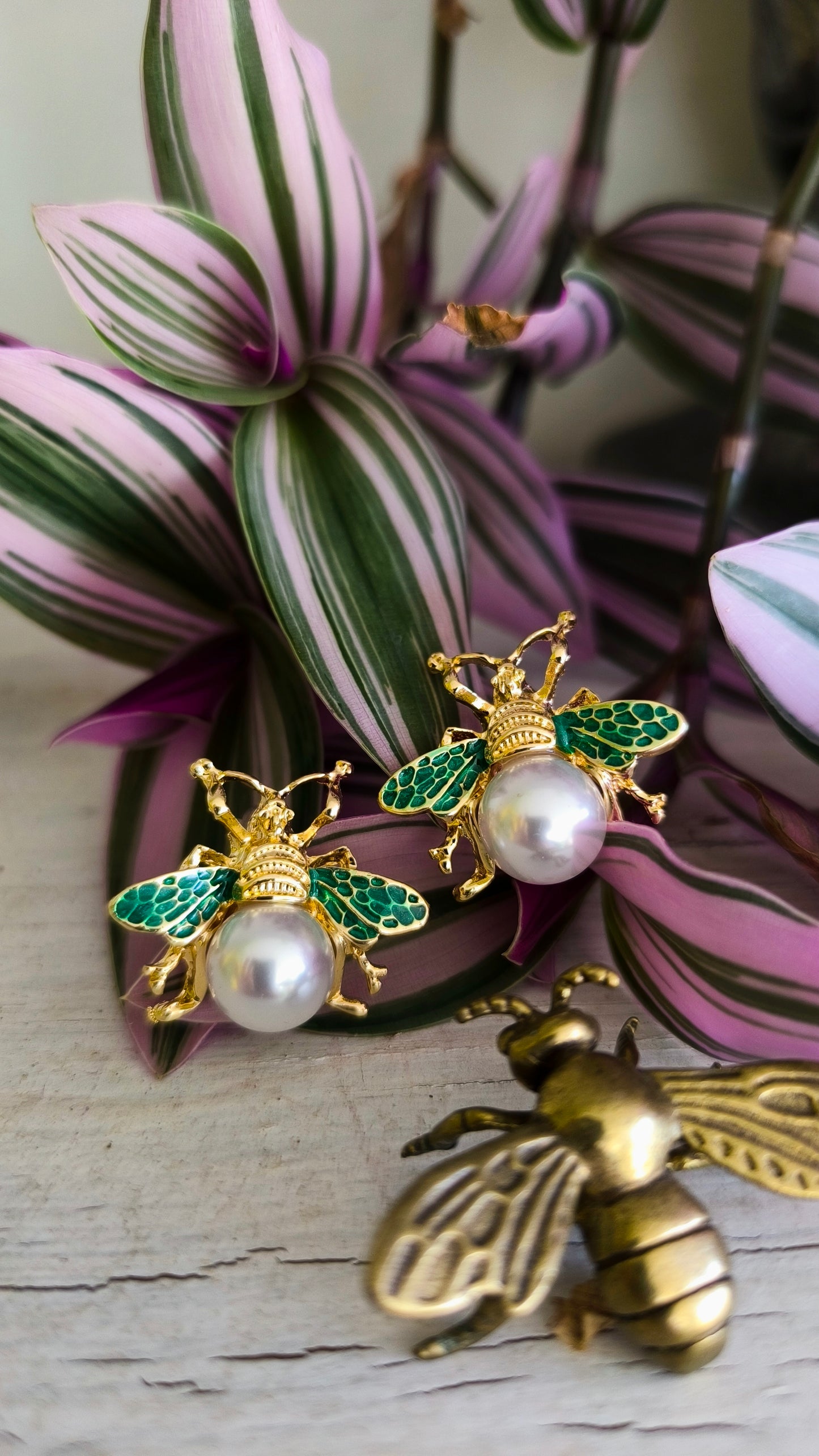 Abejas aperladas con detalles en verde💚