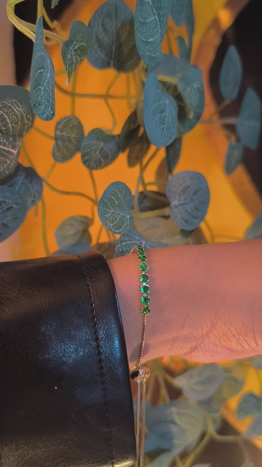 Brazalete ajustable de cristales color esmeralda💚