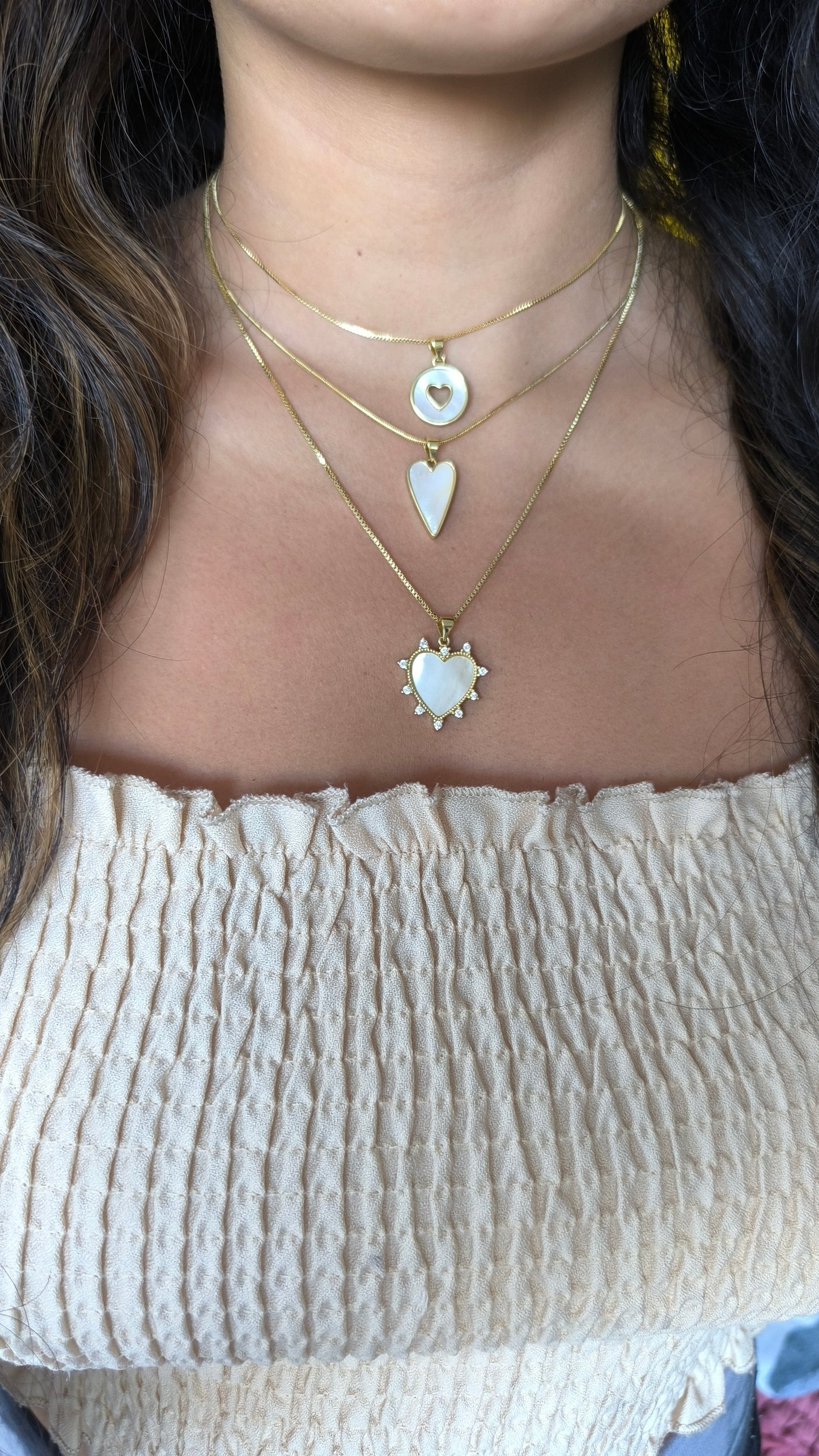 Collares de dijes con toques aperlados ✨🦪