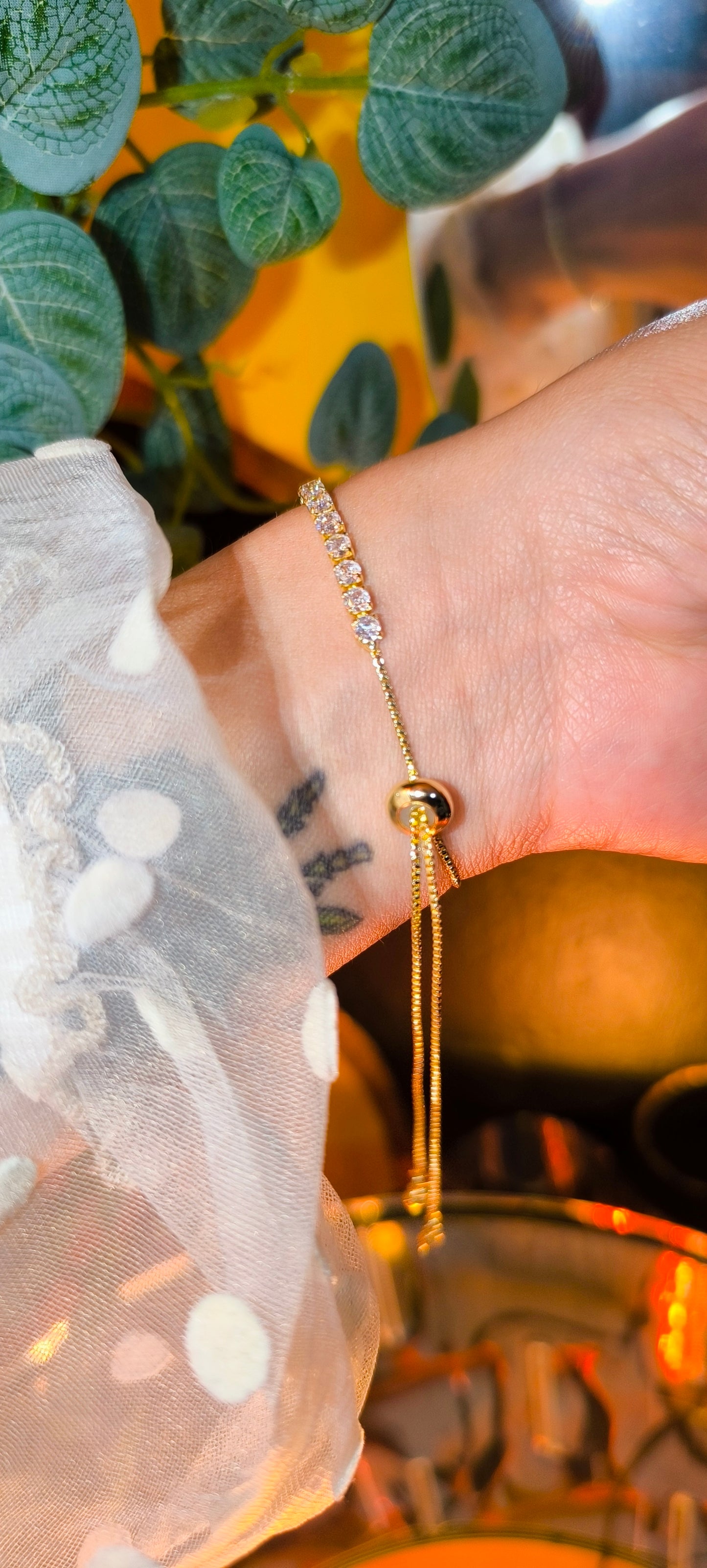 Pulsera ajustable de cristales blancos