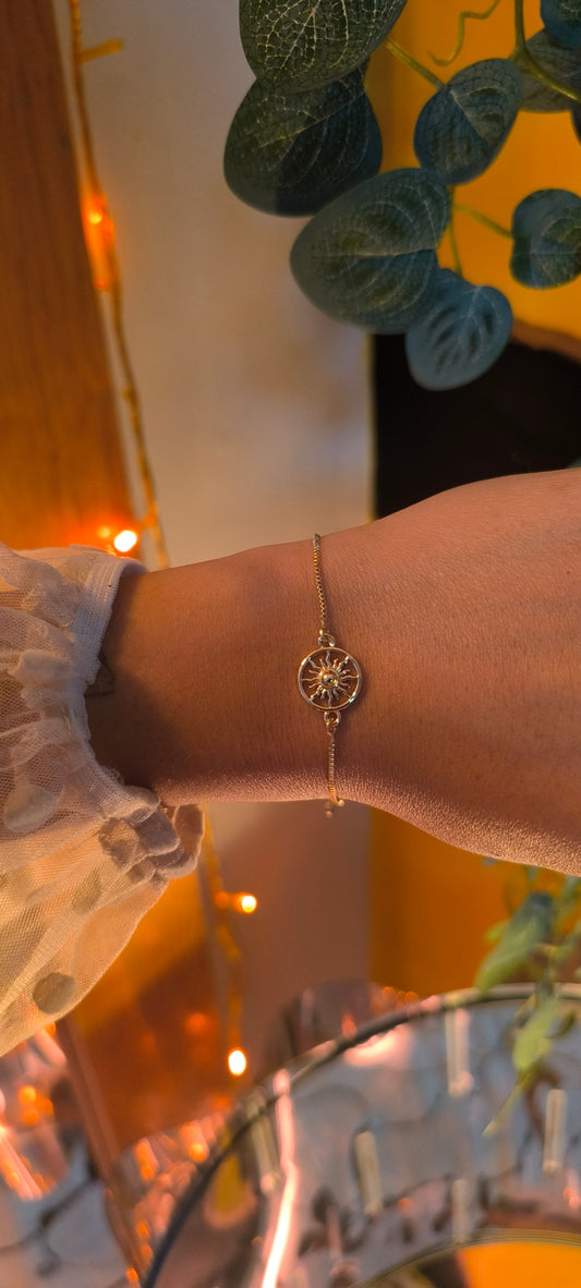 Pulsera con dije de sol☀️